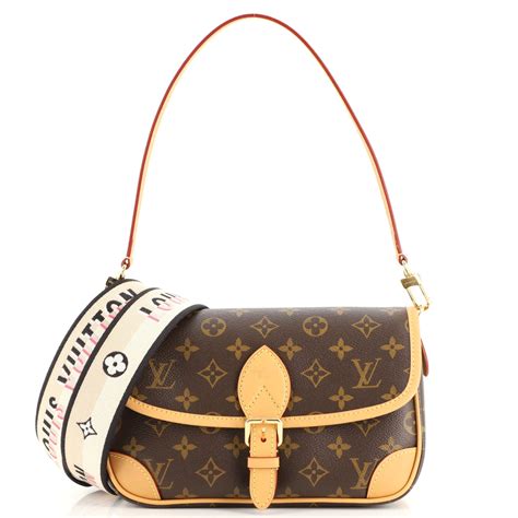 bolsa grande louis vuitton|Louis Vuitton diane bag 2022.